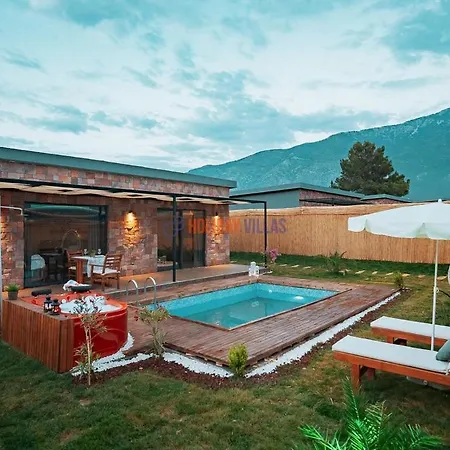 Villa Inhouse *
