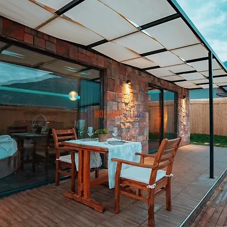 Villa Inhouse