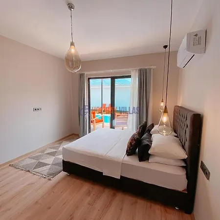 Villa Inhouse *