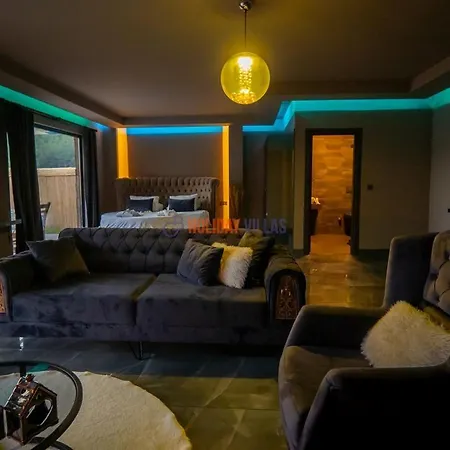 Villa Inhouse *